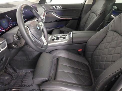 Used 2023 BMW X7 xDrive40i image 31