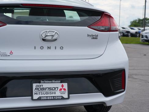 Used 2018 Hyundai Ioniq Blue FWD image 10