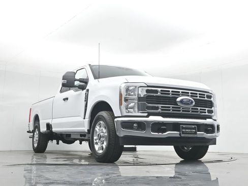 New 2026 Ford F350 XLT image 45