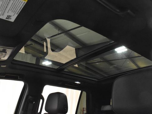 Used 2022 Chevrolet Tahoe RST w/ Luxury Package image 5