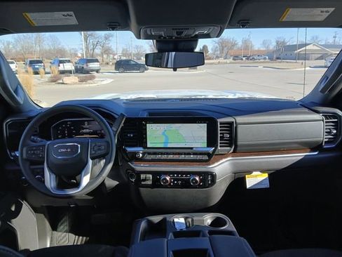 New 2026 GMC Sierra 1500 SLE w/ Preferred Package AWD/4WD image 29