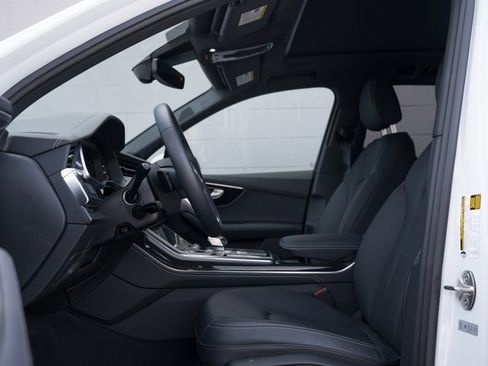 Used 2025 Audi Q7 3.0T Premium Plus w/ Premium Plus Package image 17