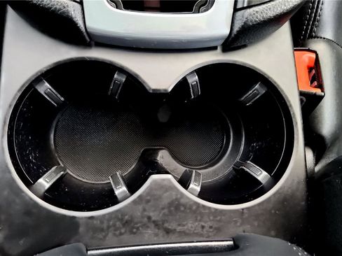 Used 2021 Porsche Macan image 47