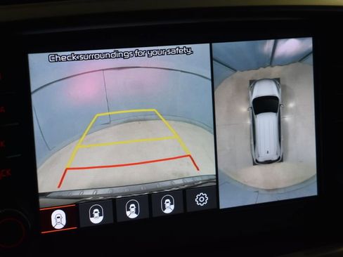 Used 2019 Kia Sorento SX w/ SX Touring Package image 12