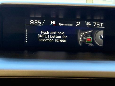 Used 2023 Subaru Crosstrek 2.5i Limited w/ Moonroof Package image 31