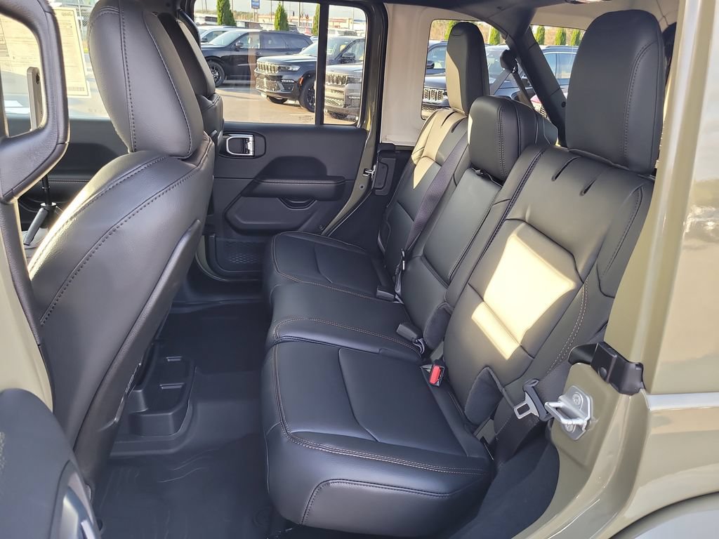New 2026 Jeep Wrangler Unlimited Sahara AWD/4WD image 14
