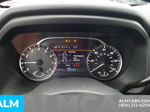 Used 2023 Nissan Titan SV image 30