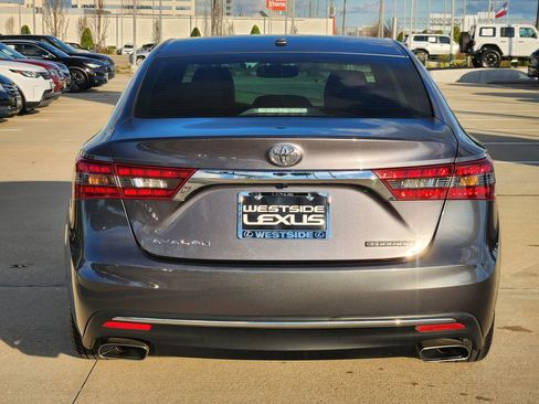 Used 2016 Toyota Avalon Touring image 6
