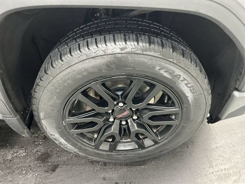 Used 2020 GMC Sierra 1500 Elevation w/ Elevation Value Package AWD/4WD image 8