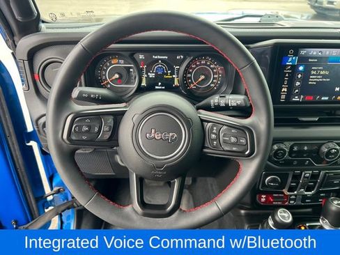 Used 2024 Jeep Wrangler Unlimited Rubicon AWD/4WD image 15