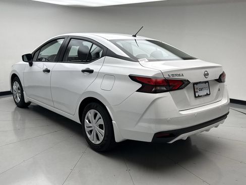 Used 2024 Nissan Versa S FWD image 3