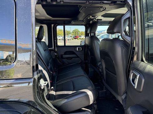 Used 2022 Jeep Wrangler Unlimited Sahara w/ Cold Weather Group image 23