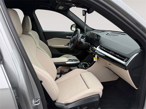 Certified 2025 BMW X1 M35i w/ Premium Package image 15