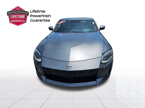 Certified 2025 Nissan Z Performance w/ Floor Mat Package RWD image 4