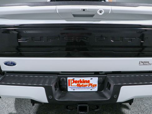 Used 2025 Ford F450 Platinum w/ FX4 Off-Road Package AWD/4WD image 8