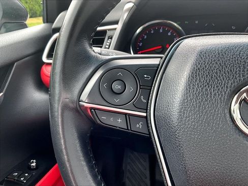 Used 2018 Toyota Camry XSE FWD image 23