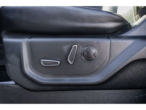 Used 2019 Ford F250 Lariat w/ Lariat Value Package image 9