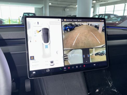 Used 2024 Tesla Model 3 Long Range AWD/4WD image 25