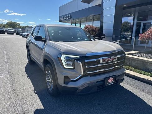 New 2026 GMC Terrain Elevation w/ LPO, Floor Liner Package image 1