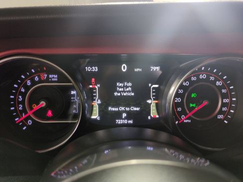 Used 2021 Jeep Gladiator Rubicon AWD/4WD image 17