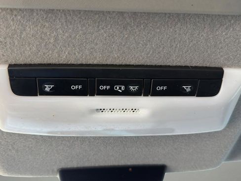 Certified 2021 Nissan Kicks SR w/ SR Premium Package image 28