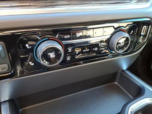 Used 2023 Chevrolet Silverado 1500 LT Trail Boss w/ Convenience Package II image 19