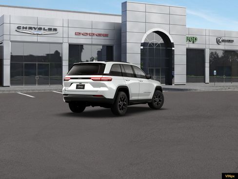 New 2026 Jeep Grand Cherokee Altitude AWD/4WD image 7