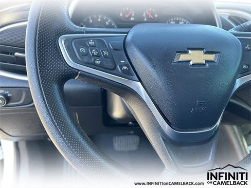 Used 2023 Chevrolet Malibu LT image 32