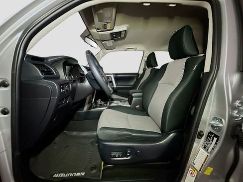 Used 2018 Toyota 4Runner SR5 image 17