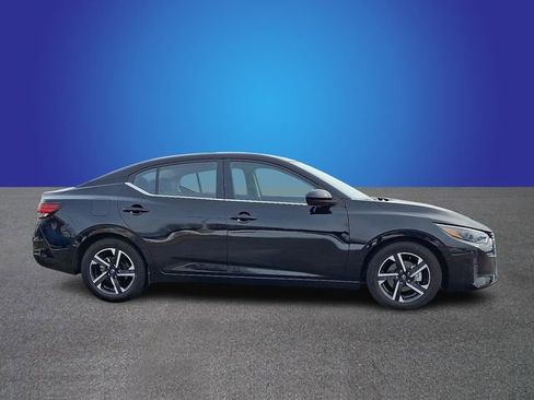 Used 2024 Nissan Sentra SV image 4
