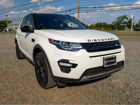 Used 2019 Land Rover Discovery Sport HSE AWD/4WD image 3