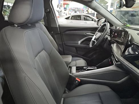 Used 2025 Audi Q5 Premium w/ Convenience Package AWD/4WD image 7