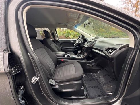 Used 2018 Ford Edge SE AWD/4WD image 16