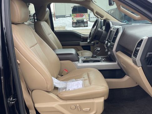 Used 2018 Ford F150 Lariat w/ Equipment Group 502A Luxury image 8