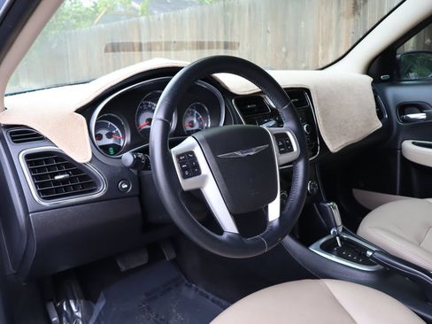 Used 2014 Chrysler 200 Limited FWD image 15