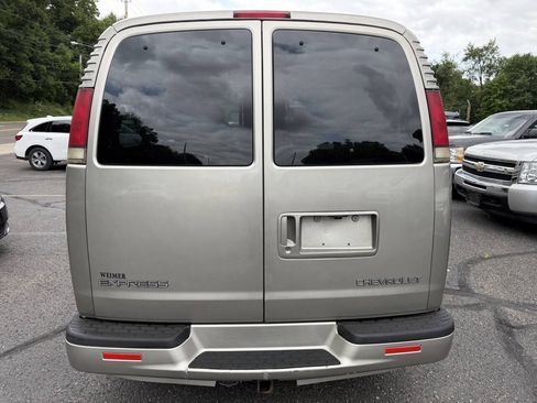 Used 2001 Chevrolet Express 1500 LT RWD image 9
