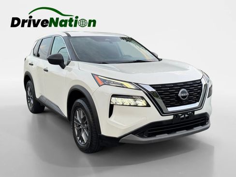 Used 2022 Nissan Rogue S FWD image 3