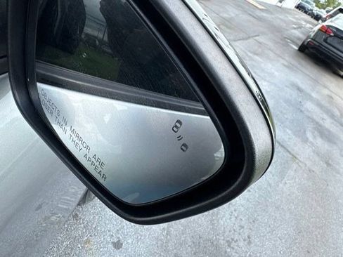 Used 2022 Ford Escape SE w/ SE Sport Appearance Package FWD image 52