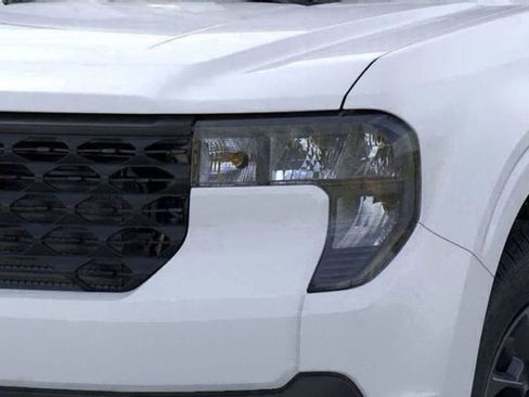 New 2025 Ford Maverick XLT image 44