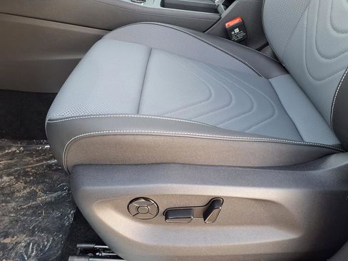 New 2026 Volkswagen Tiguan SE R-Line image 16