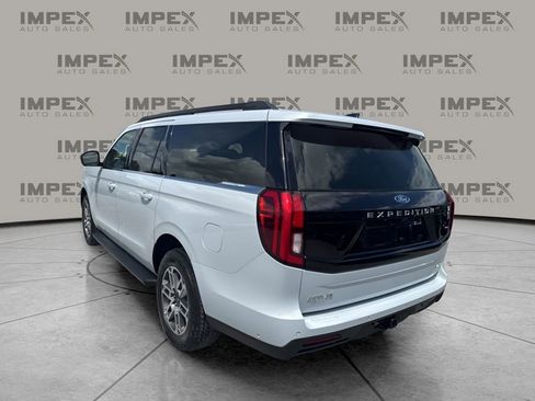 Used 2025 Ford Expedition Max Active AWD/4WD image 3