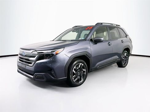 Used 2025 Subaru Forester Limited image 3