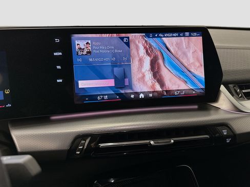 Used 2025 BMW X2 xDrive28i image 25