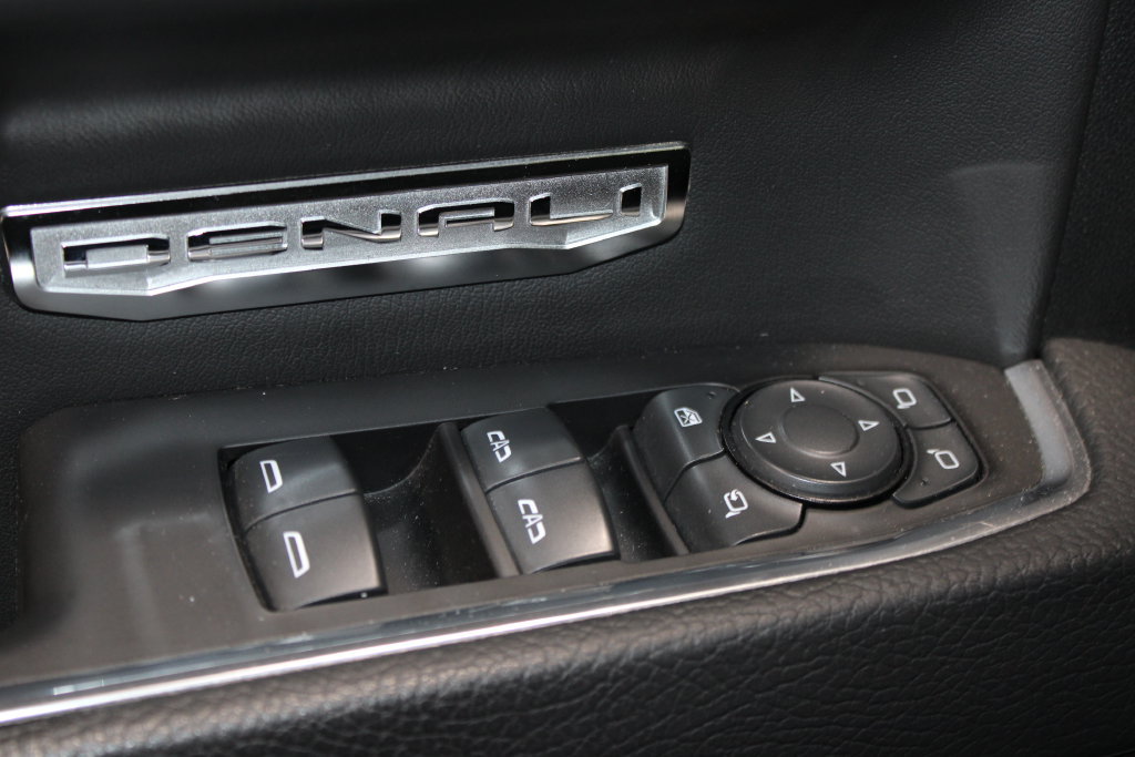 Used 2023 GMC Sierra 1500 Denali AWD/4WD image 41