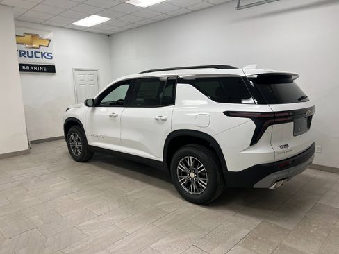 New 2026 Chevrolet Traverse LT image 11