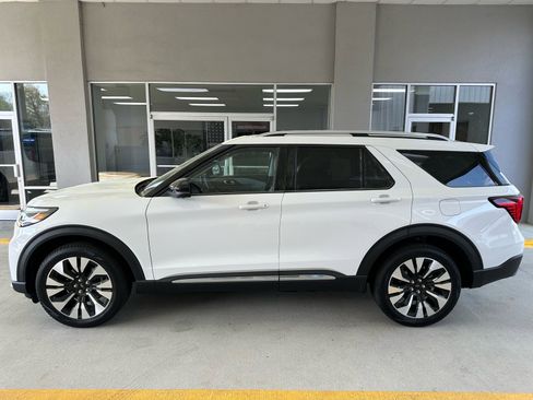 New 2026 Ford Explorer Platinum AWD/4WD image 4