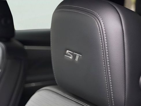 New 2026 Buick Enclave Sport Touring w/ Power Package image 11