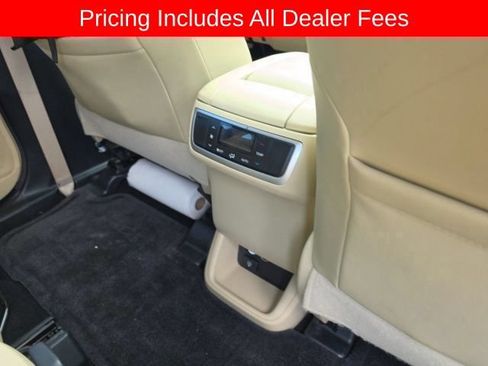 Used 2015 Toyota Highlander Limited AWD/4WD image 16
