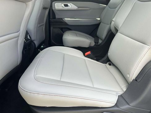 New 2025 Ford Explorer Active w/ Active Comfort Package image 20