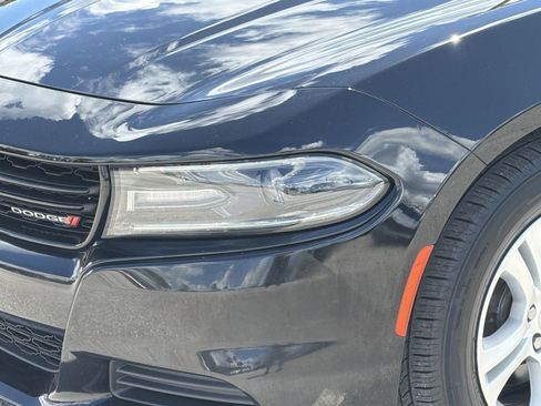 Used 2020 Dodge Charger SXT RWD image 6